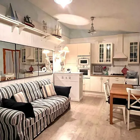 La Flabellina Blu Apartment *