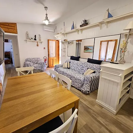 La Flabellina Blu 포르토 오티올루